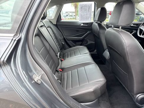 Used 2024 Volkswagen Jetta SE FWD image 10