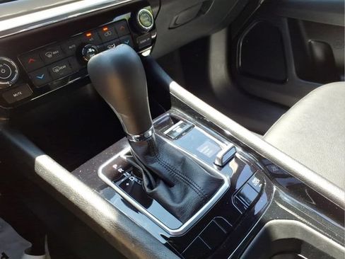 Used 2024 Jeep Compass Limited AWD/4WD image 20