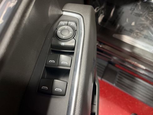 Used 2022 GMC Sierra 1500 Elevation w/ LPO, Elevation Black Package AWD/4WD image 12
