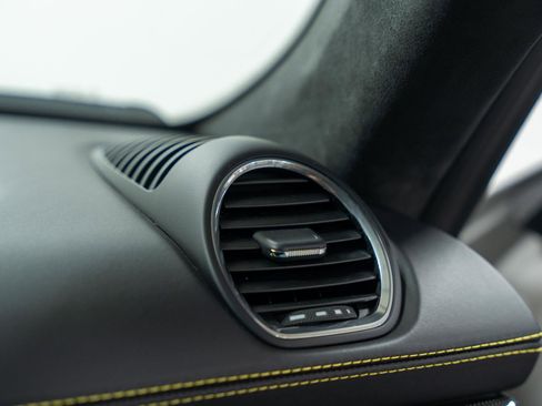 Used 2020 Porsche 718 Cayman GT4 image 80