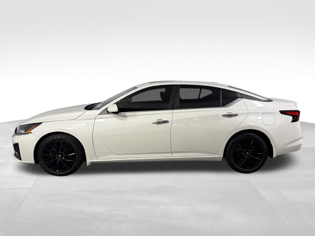 Used 2025 Nissan Altima 2.5 SV w/ SV Special Edition Package FWD image 6