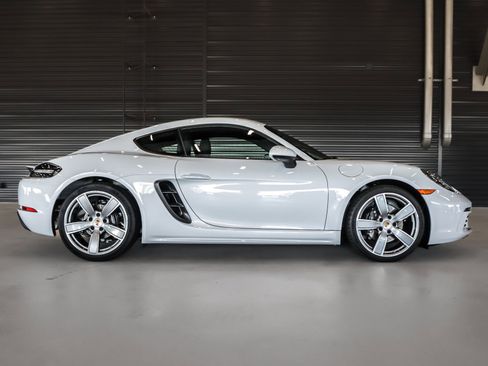 New 2025 Porsche 718 Cayman image 10