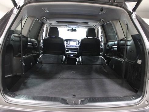 Used 2015 Toyota Highlander XLE image 16