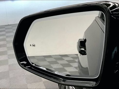 Used 2023 Cadillac XT4 Sport FWD image 33