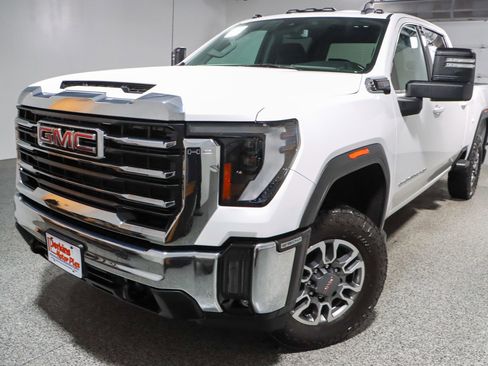 Used 2024 GMC Sierra 2500 SLE image 30
