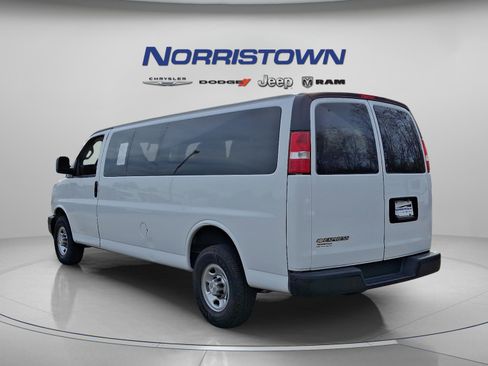 Used 2023 Chevrolet Express 3500 LS image 4