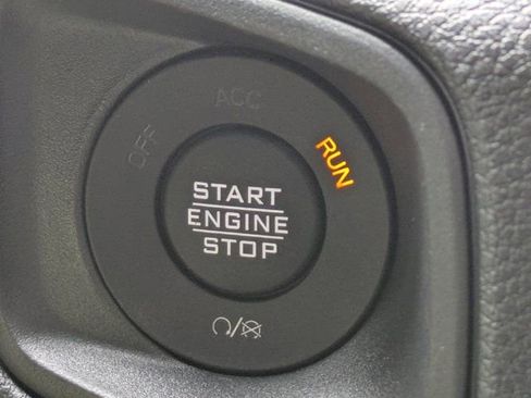 New 2025 Jeep Gladiator Sport image 24