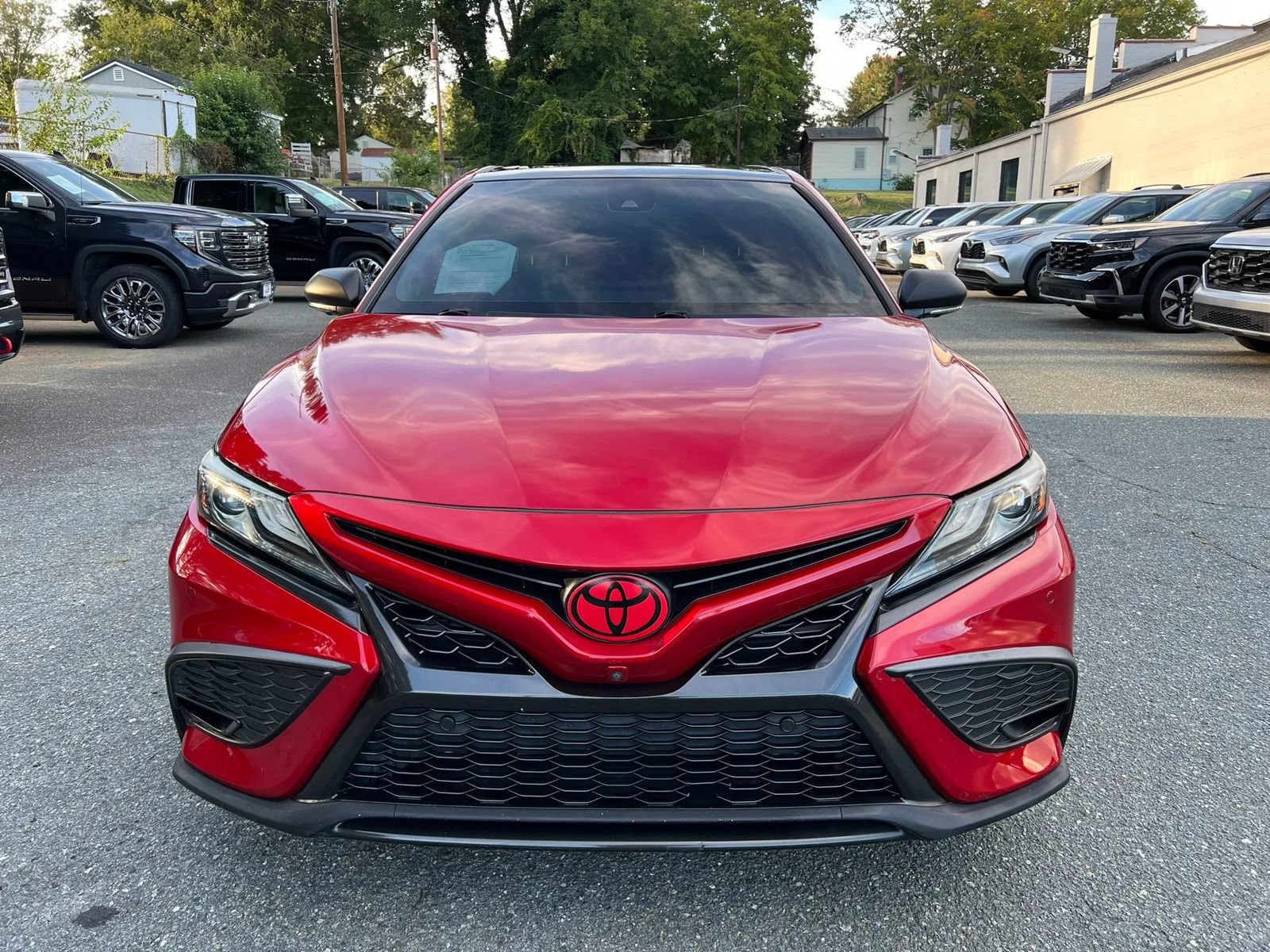 Used 2021 Toyota Camry XSE w/ Navigation Package FWD image 2