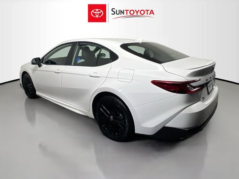Used 2026 Toyota Camry SE w/ Convenience Package FWD image 6