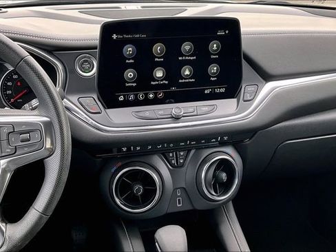 Used 2023 Chevrolet Blazer LT image 9