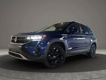 Used 2024 Volkswagen Taos SE w/ Black Wheel Plus Package