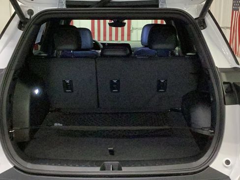 New 2026 Chevrolet Equinox LT w/ Convenience Package II image 6