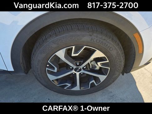 Certified 2024 Kia Sportage EX image 33
