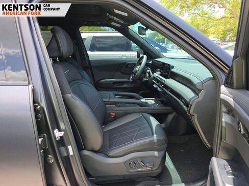 Used 2027 Kia Telluride SX Prestige X-Pro AWD/4WD image 11