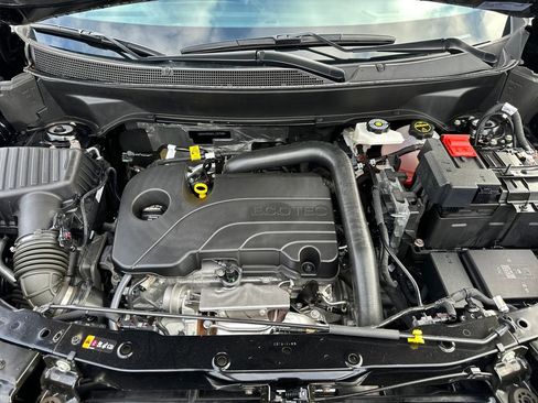 Used 2025 Chevrolet Equinox LT image 23