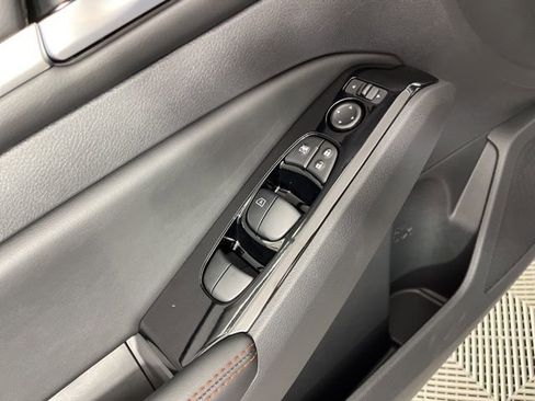 New 2025 Nissan Altima 2.5 SR image 30