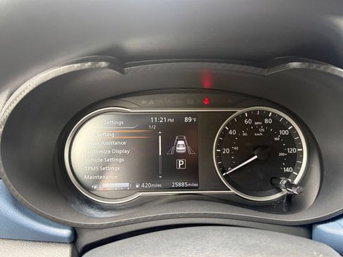 Used 2025 Nissan Versa SV FWD image 37