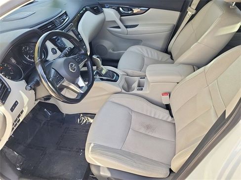 Used 2021 Nissan Rogue Sport SL w/ Premium Package image 25