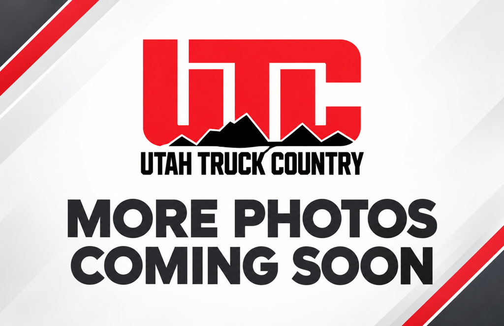 Used 2017 Toyota Tacoma TRD Sport AWD/4WD image 2
