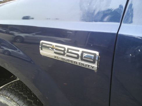 Used 2006 Ford F350 XL image 5