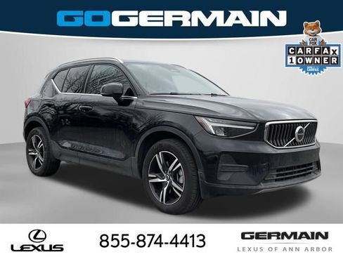 Used 2025 Volvo XC40 B5 Core AWD/4WD image 11