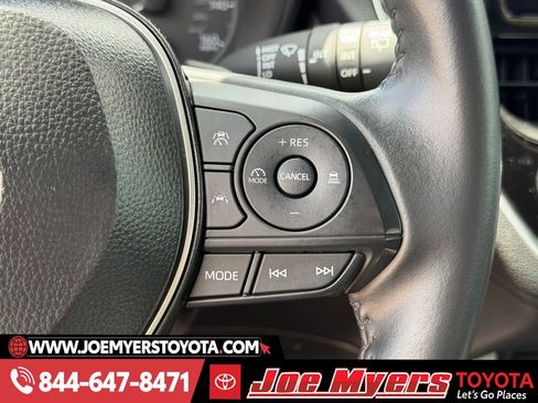 Used 2025 Toyota Corolla Cross AWD Hybrid image 23