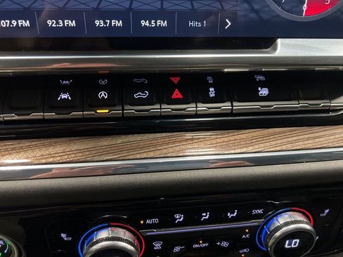 Certified 2024 GMC Sierra 1500 Elevation image 19