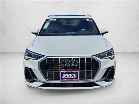 Used 2025 Audi Q3 2.0T Premium AWD/4WD image 2