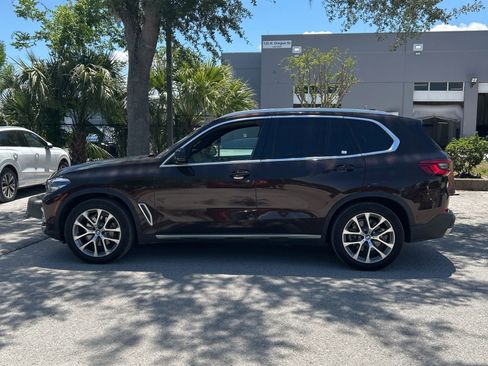 Used 2019 BMW X5 xDrive40i w/ Premium Package 2 AWD/4WD image 2