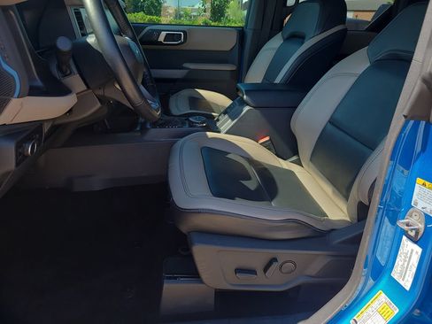 Used 2023 Ford Bronco Wildtrak AWD/4WD image 15