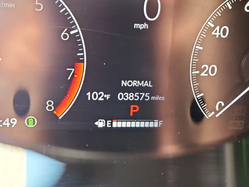 Used 2025 Honda HR-V Sport image 6