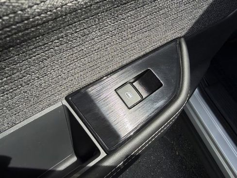 Used 2023 Nissan Rogue SV image 26