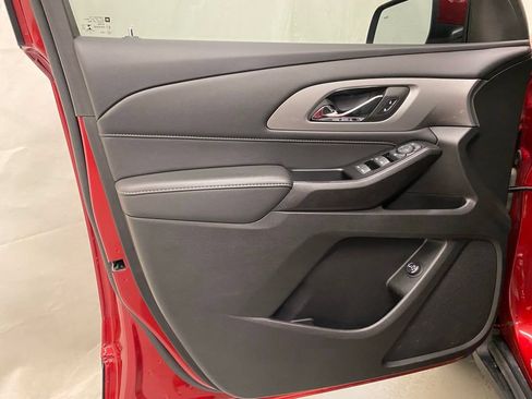 Used 2023 Chevrolet Traverse LT w/ LPO, Floor Liner Package AWD/4WD image 10