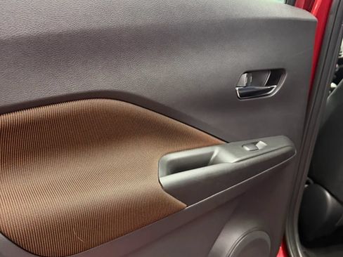 Used 2019 Nissan Kicks SR w/ Exterior Electronics Package FWD image 25