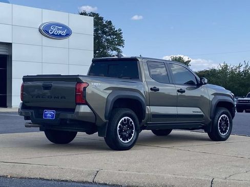 Used 2024 Toyota Tacoma TRD Off-Road w/ TRD Off Road Upgrade Package AWD/4WD image 3