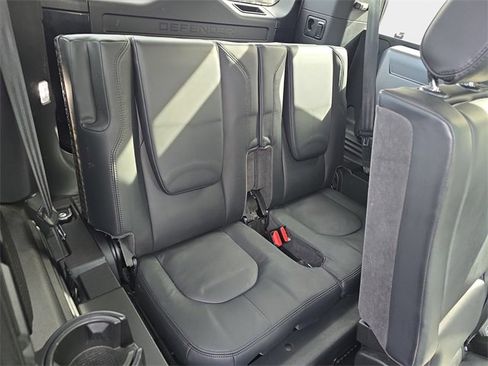 Used 2020 Land Rover Defender 110 HSE image 16