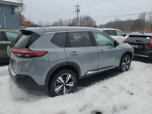 Used 2021 Nissan Rogue SL w/ Premium Package image 5