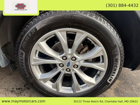 Used 2021 Ford Explorer XLT w/ Equipment Group 202A AWD/4WD image 17