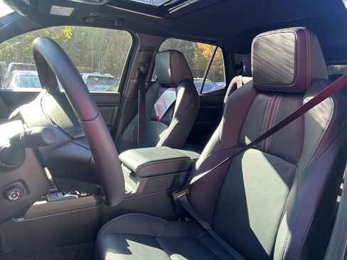 New 2025 Toyota 4Runner Limited image 3