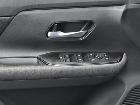 New 2026 Nissan Kicks SV image 16