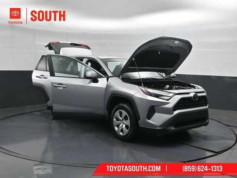 Used 2023 Toyota RAV4 LE AWD/4WD image 54