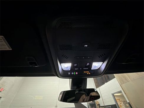 Certified 2020 Cadillac XT5 Premium Luxury w/ LPO, Floor Liner Package image 22