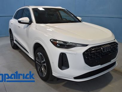 Certified 2025 Audi Q5 Premium w/ Convenience Package