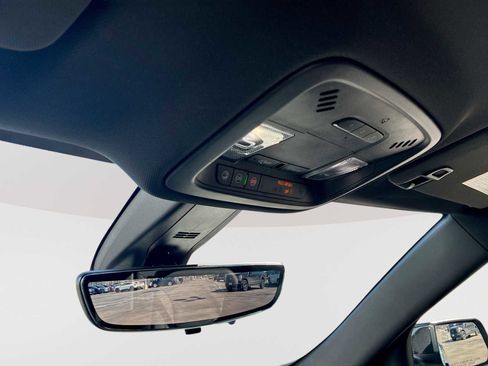 Certified 2023 Chevrolet Traverse LT w/ Rear Camera Mirror Package image 34