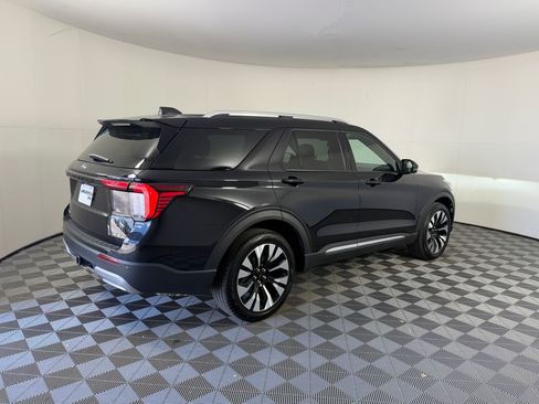 Used 2025 Ford Explorer Platinum w/ LUX Leather Package AWD/4WD image 9