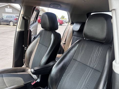 Used 2016 Chevrolet Trax LT w/ LT Convenience Package FWD image 12