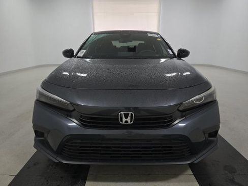 Used 2022 Honda Civic Sport image 2