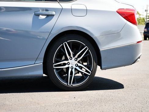 Used 2021 Honda Accord Touring image 11