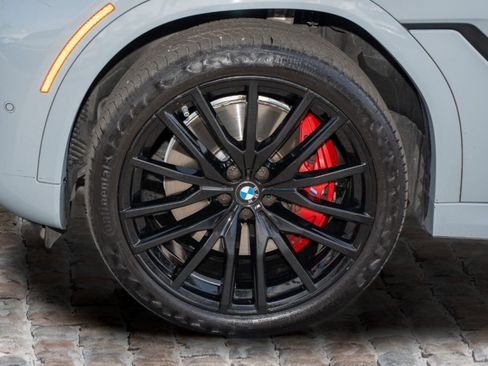 Used 2024 BMW X6 M60i w/ Dynamic Handling Package image 40