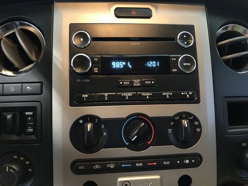 Used 2016 Ford Expedition XL image 13